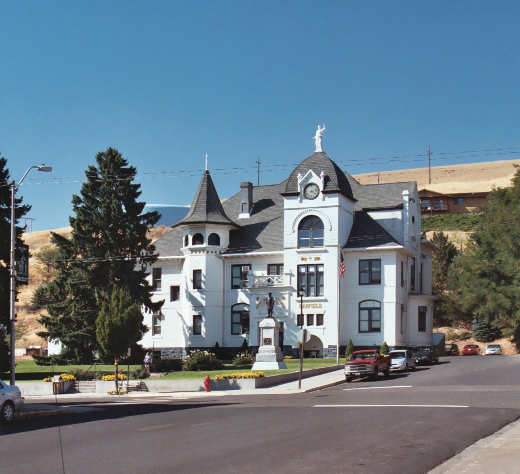 Garfield County Courthouse, 1901 by mhanson