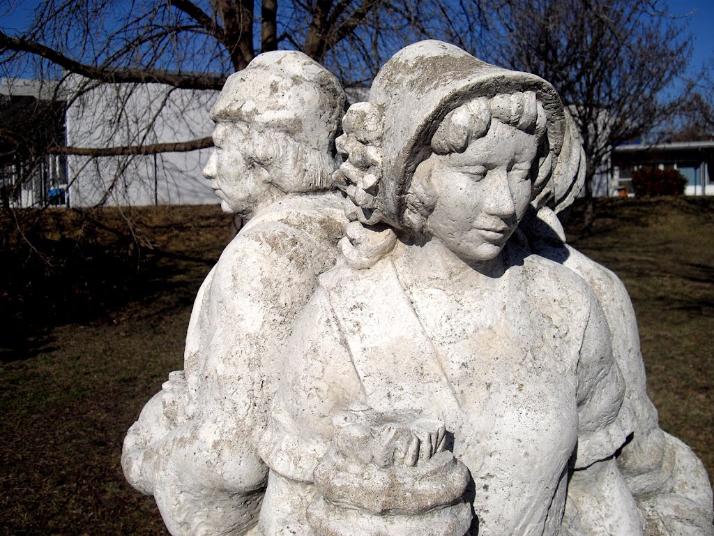 Kopie der Mittelstele des Cottbuser Altmarkbrunnens by G.Elser