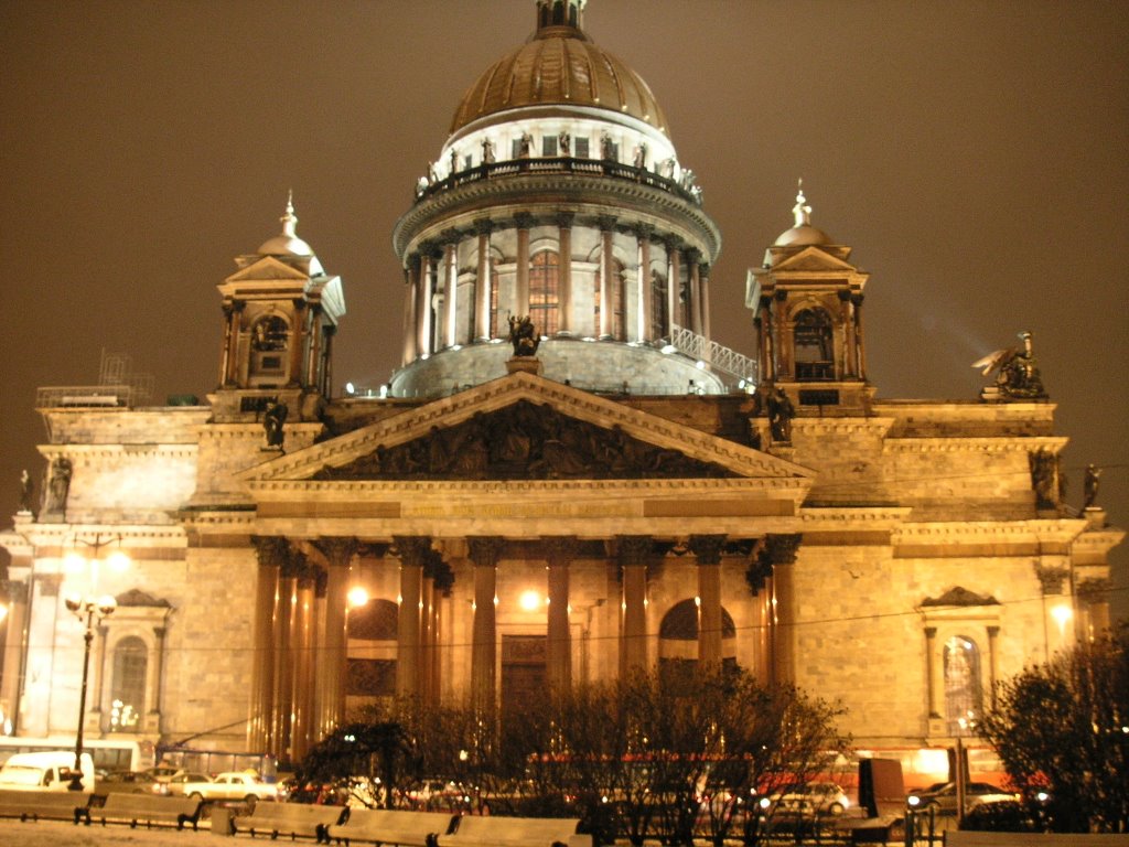 Isaakiyevskiy Cathedral, St. Petersburg, Russia by kwsglobe