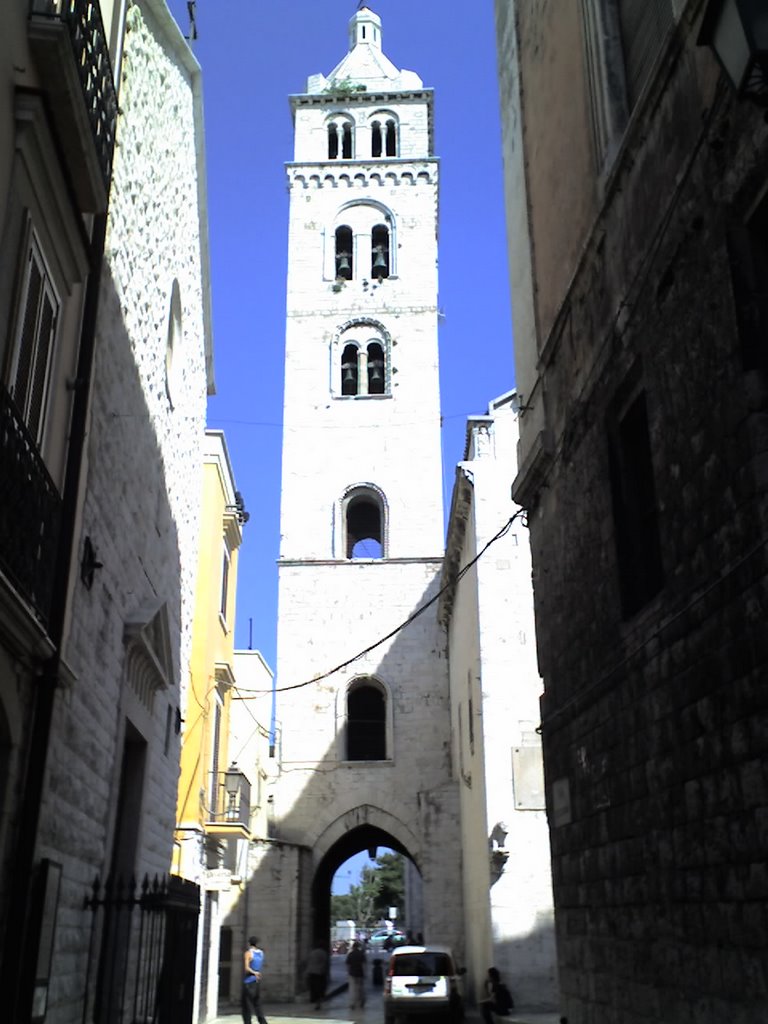 Barletta, Campanile della Cattedrale by Fabbiuzzo