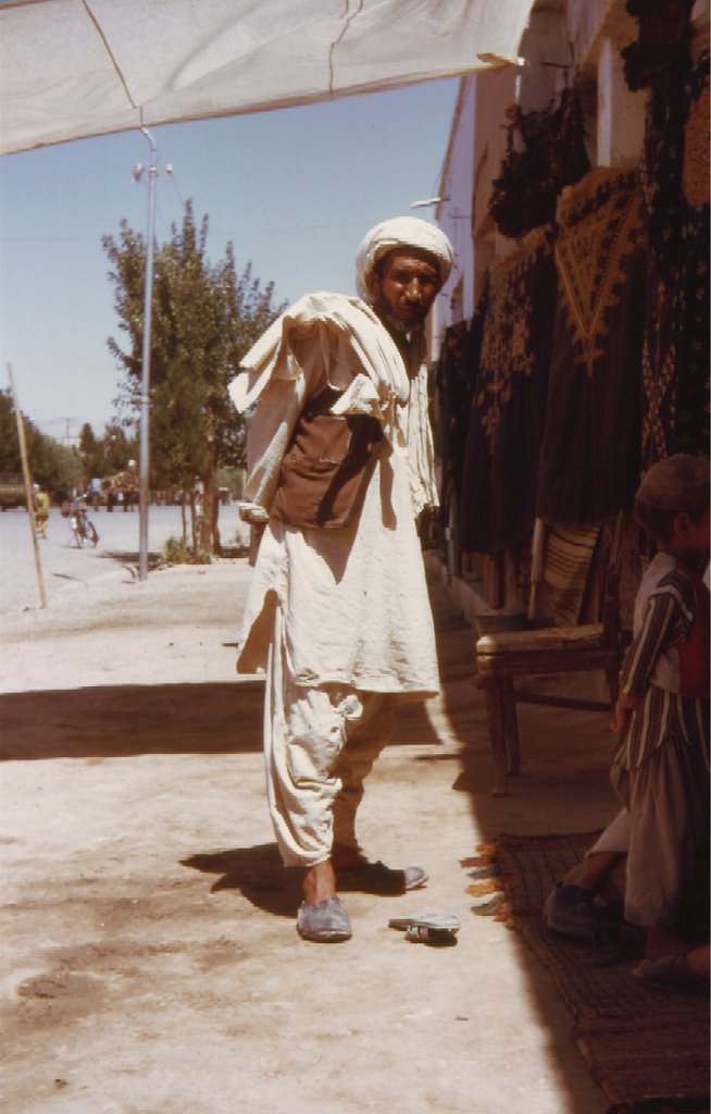 HERAT near shop 1973 by kbri71