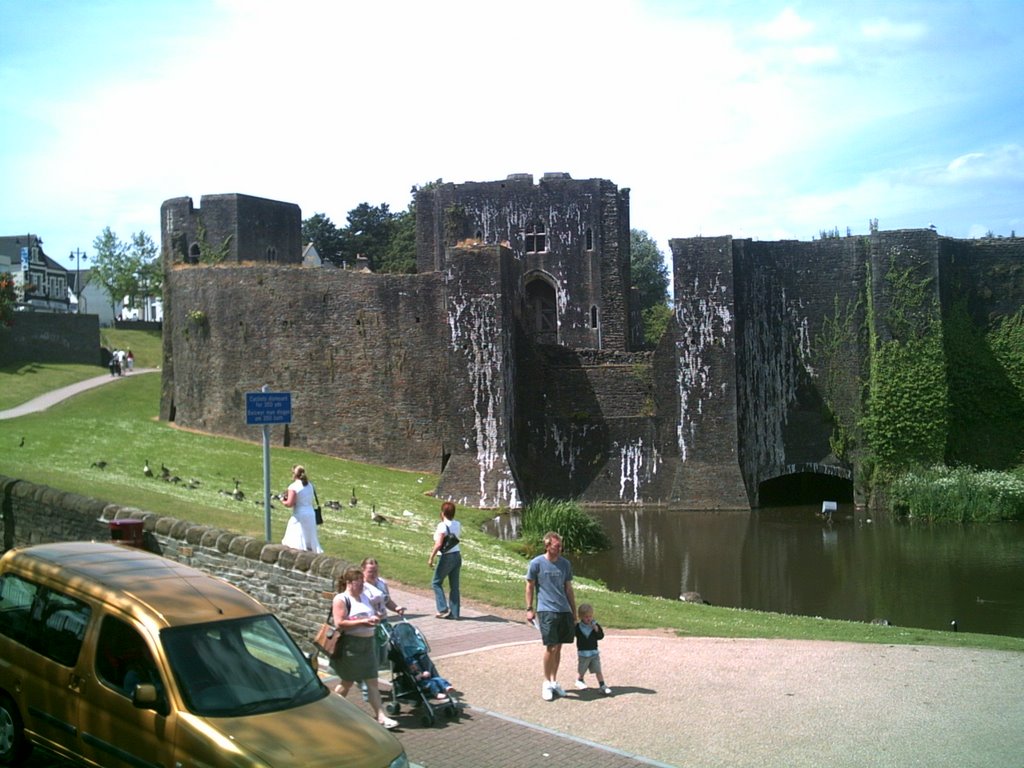 Caerphilly castle 1 by carlosuper