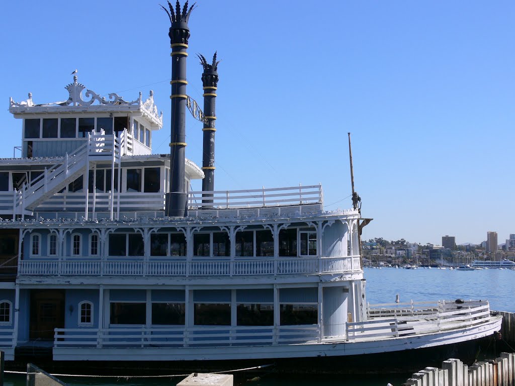 Harbor Island, San Diego, California by J.gumby.BOURRET