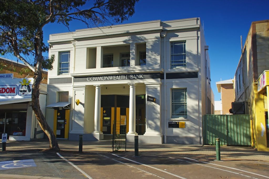 Commonwealth Bank, Commercial Road, Port Augusta, 9 April 2012 by ilmar v