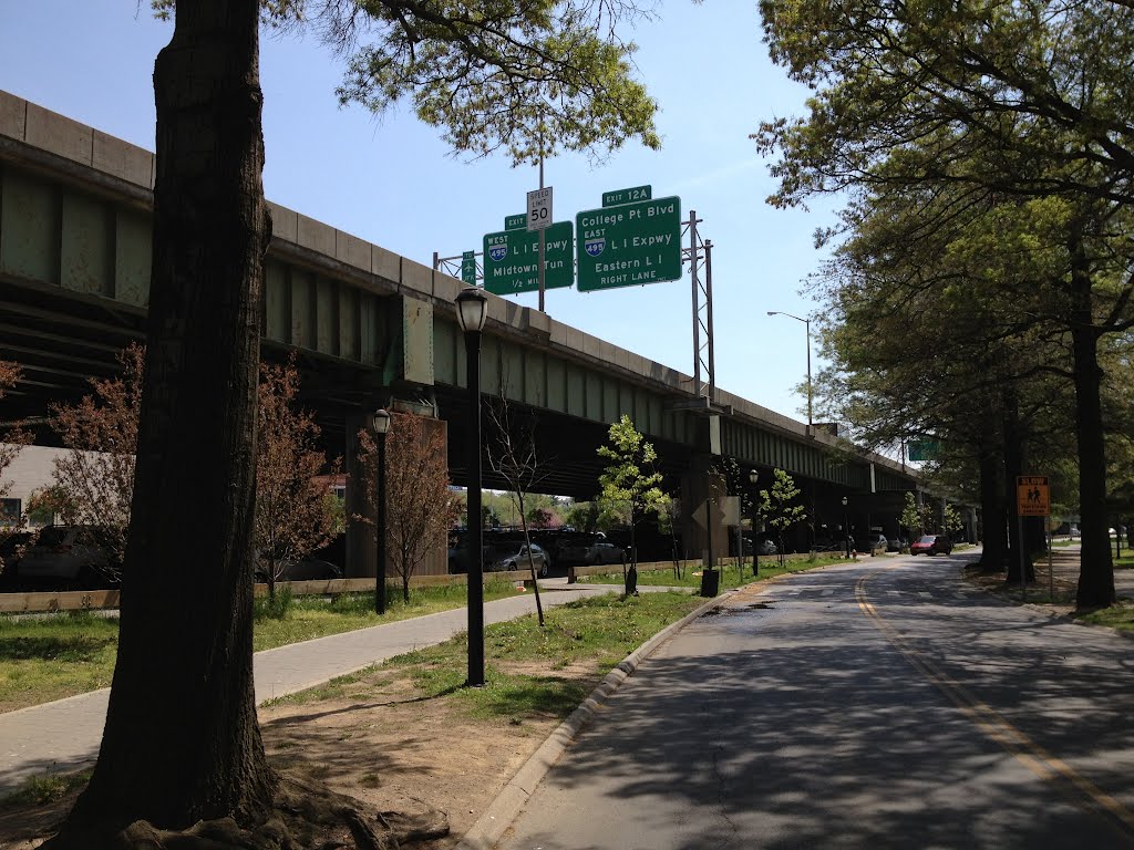 Flushing, New York by the Van Wyck Expressway by Chick Lam