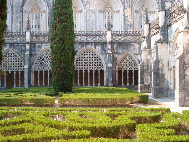 Claustro real by José Caballero Garcí…