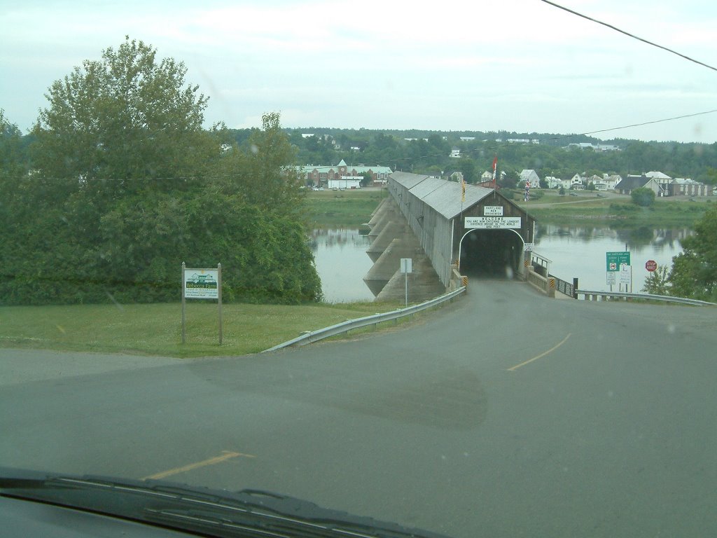 Covered bridge, Heartland, New Brunswick by irenesteeves