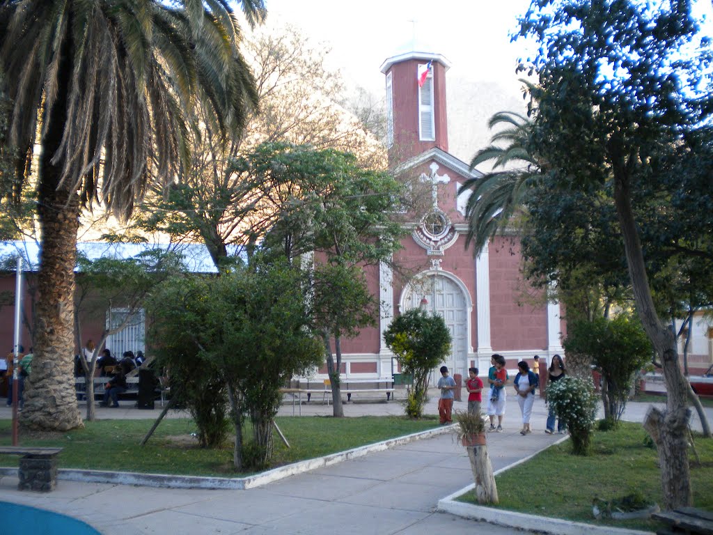 Pueblo de Diaguitas, valle del Elqui by Juan Francisco Bustos