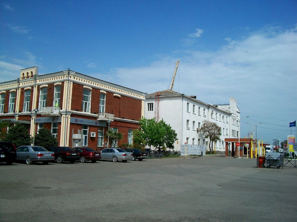 Administrative building of Poti port by Pogromca Gašnič