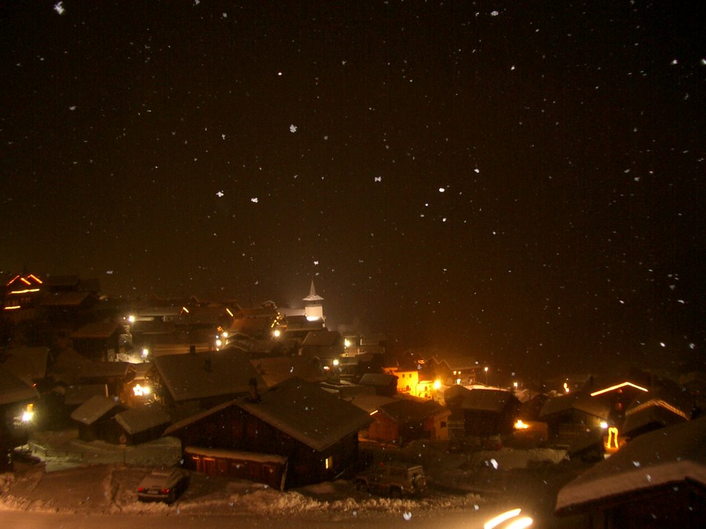 Grimentz at night by J.D. GER