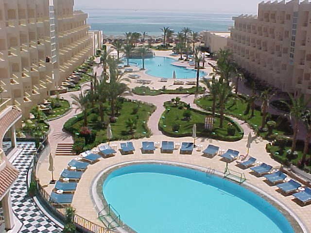 Hurghada - Sea Star Beau Rivage pool by Mirosław Kawucha