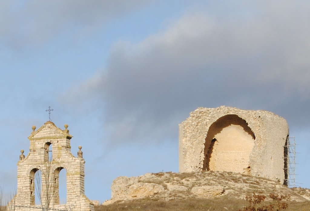 Ruinas de la iglesia y del castillo. La Mota del Marqués. Valladolid by SlimJean