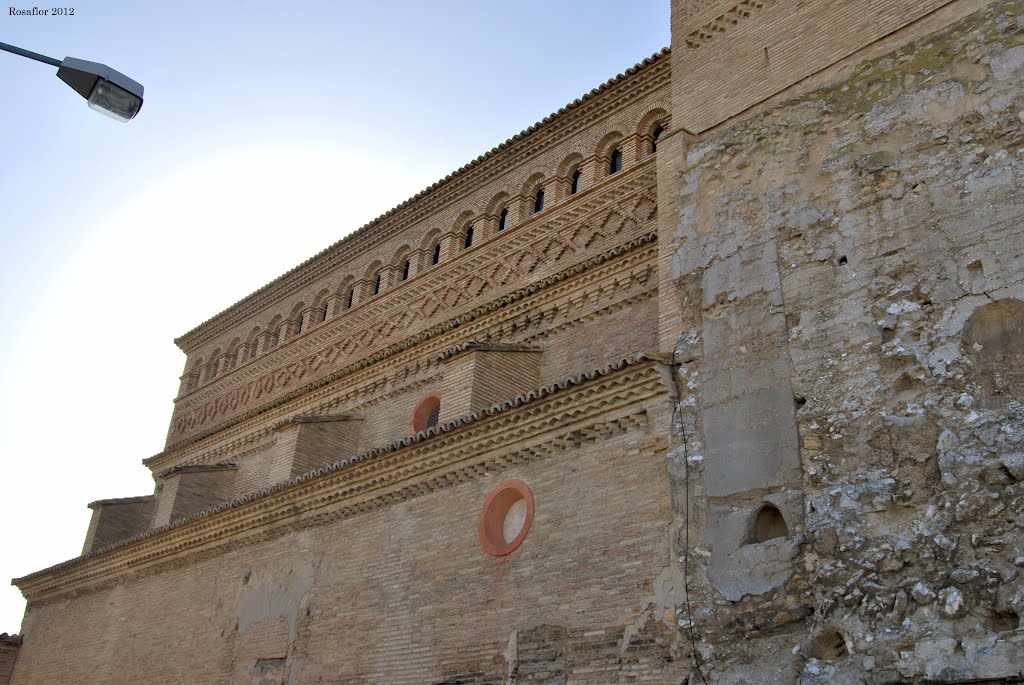 Perdiguera: Iglesia de la Asunción, lateral by Rosaflor