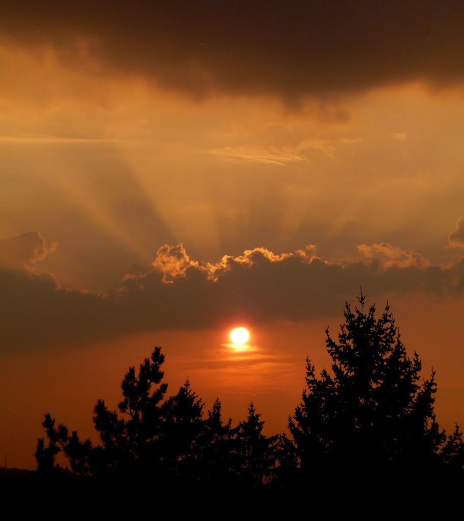 Sonnenuntergang bei Hochwacht by tomdextro