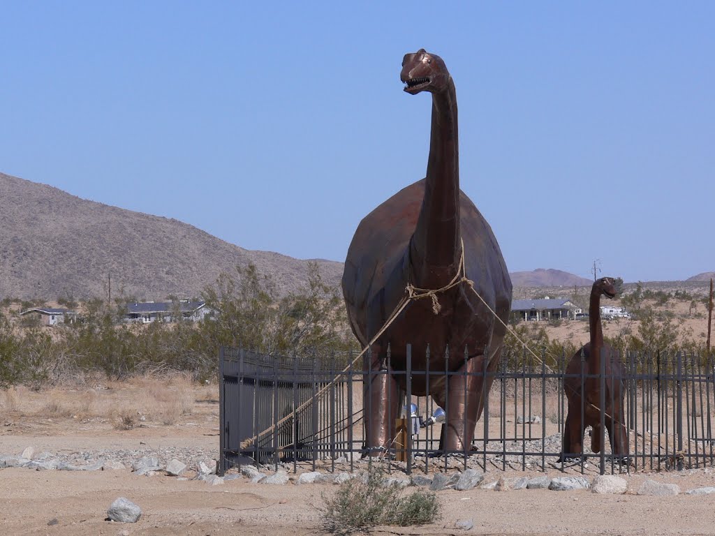 Dinosaures in Josua Tree, California by J.gumby.BOURRET