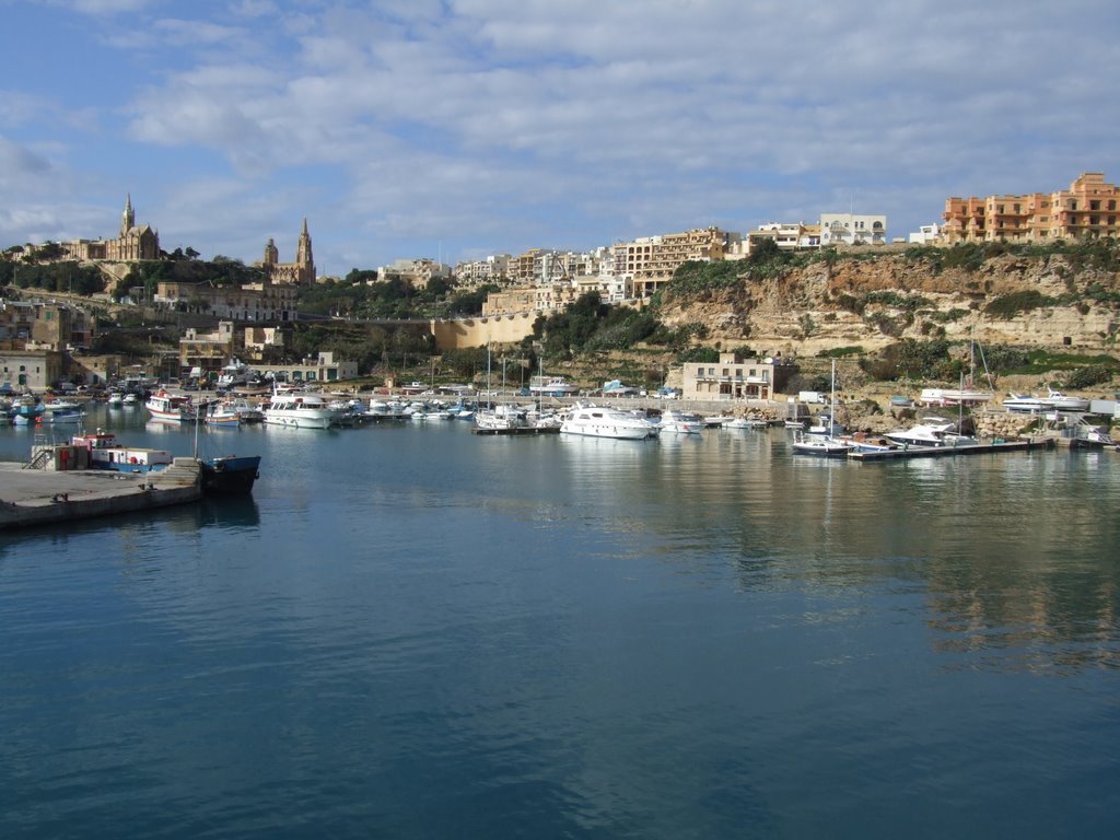 Triq Martino Garces, Għajnsielem, Malta by tomturner