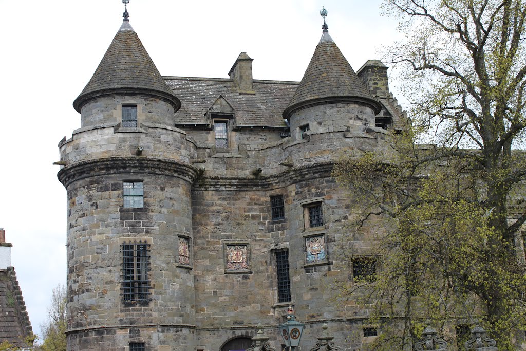 Falkland Palace by Frank Macpherson