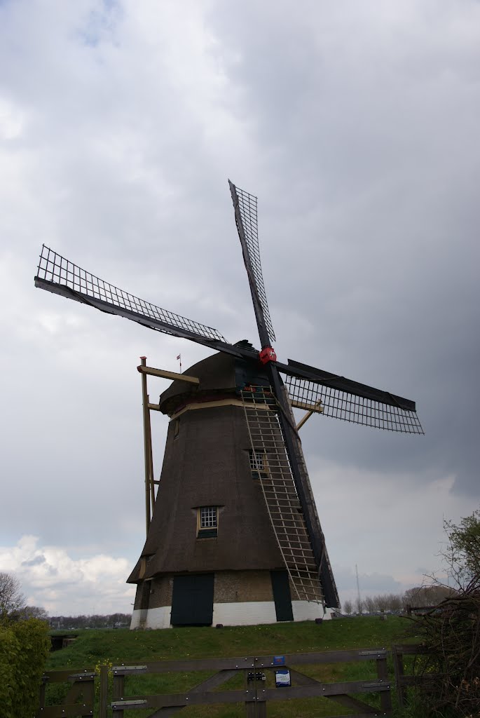 Mill Vervoornemolen Werkendam Holland. by karel62