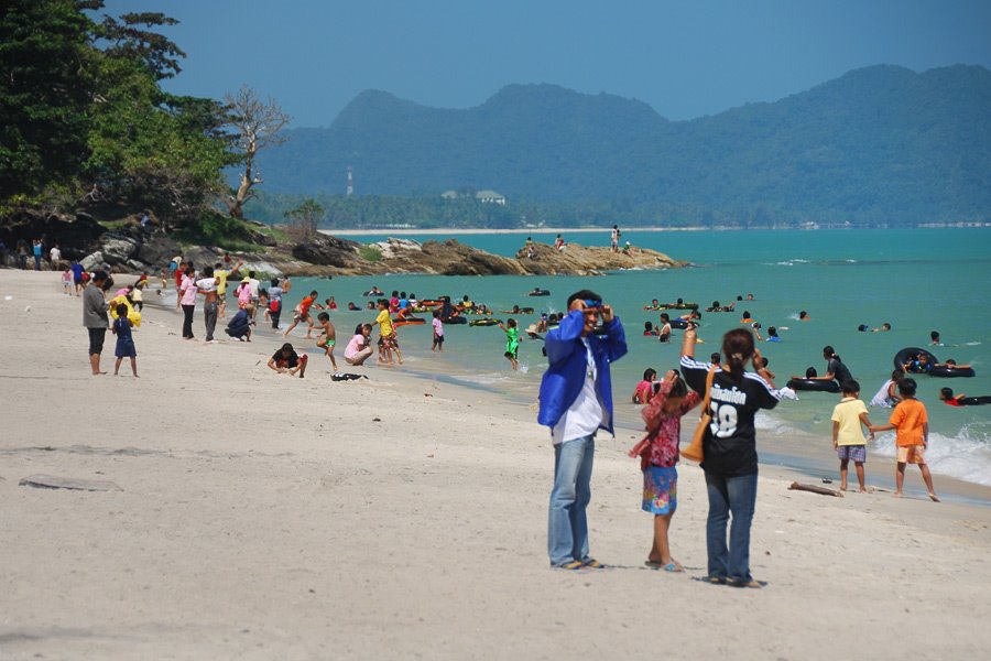 Khanom - Nai Plao Beach - 2008 by Joachim Häfner