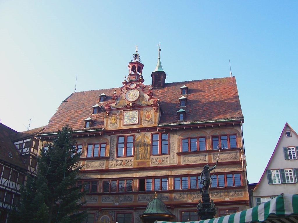 City council in Tübingen (http://www.raulcorregidor.es) by bbdor