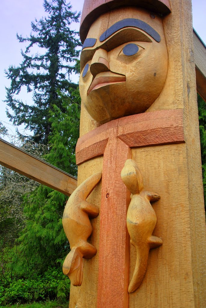 Suquamish totems for Kitsap and Seattel, Suquamish, Washiington, USA by Damon Tighe