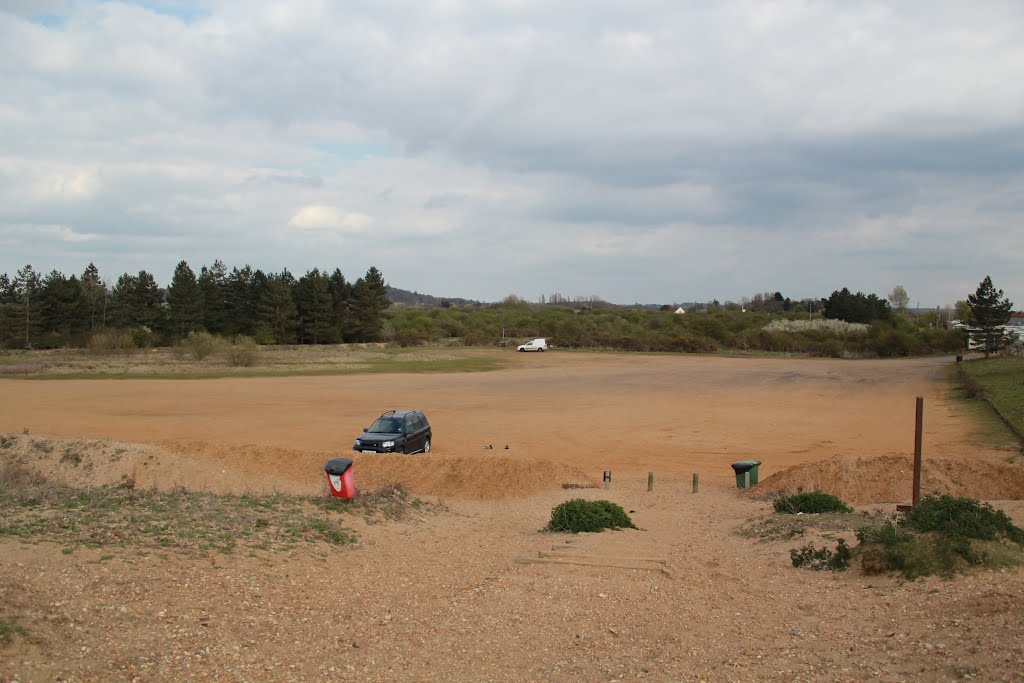 Snettisham Beach car park by fillup