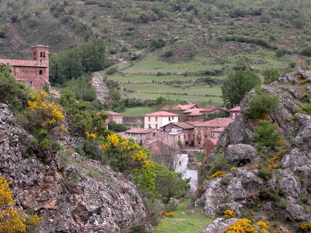 VENTROSA (Siete Villas). La Rioja. 2005. 09. Vista del pueblo. by Carlos Sieiro del Nido