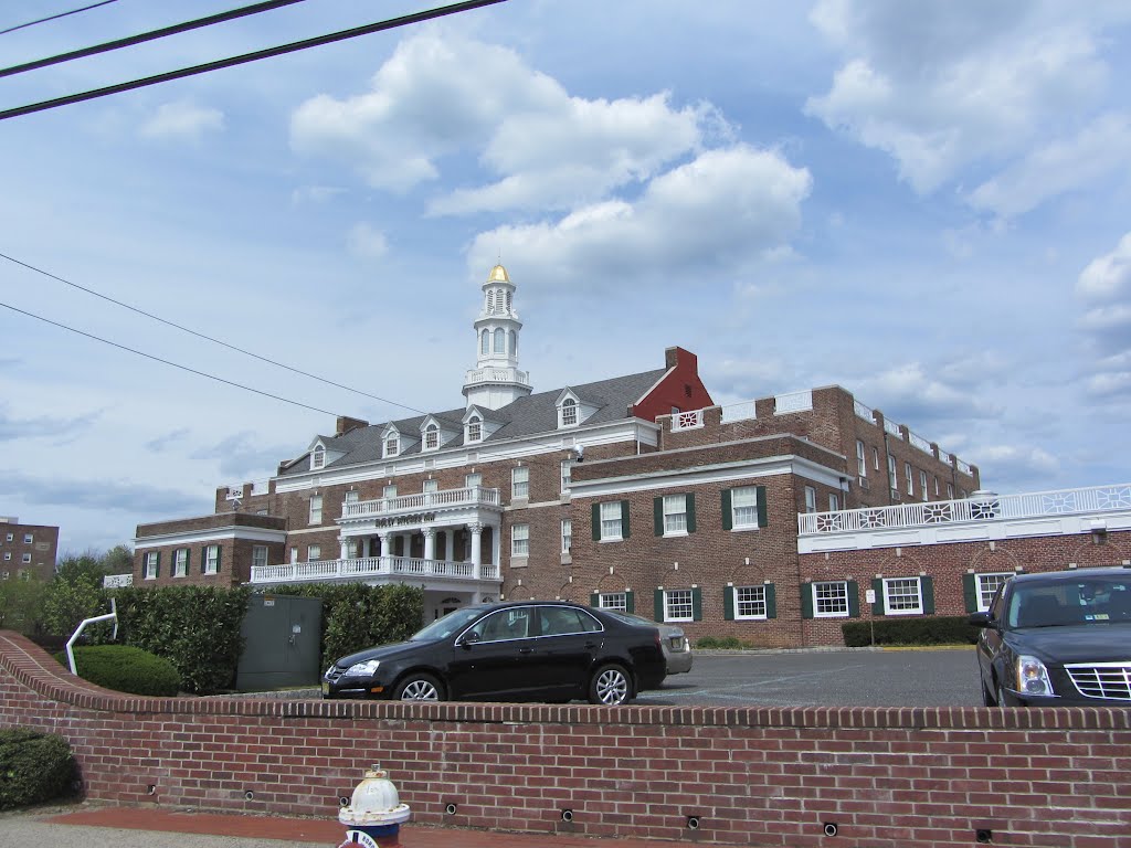 Molly Pitcher Inn by Adam Elmquist