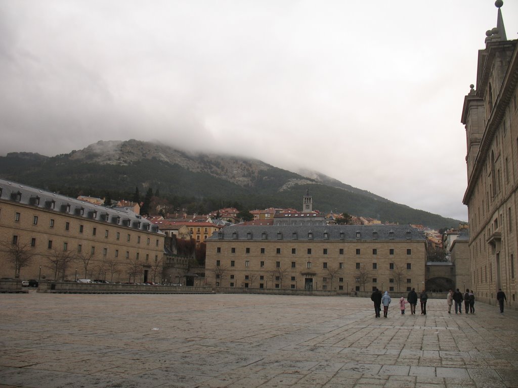 Alrededores de El Escorial by viejanuevacordoba