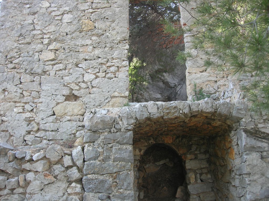 Aubignane maison de panturle by priest jean-jacques