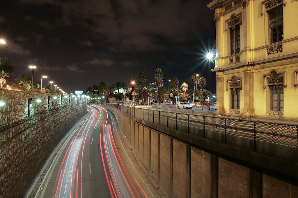 Barcelona by night by pik9