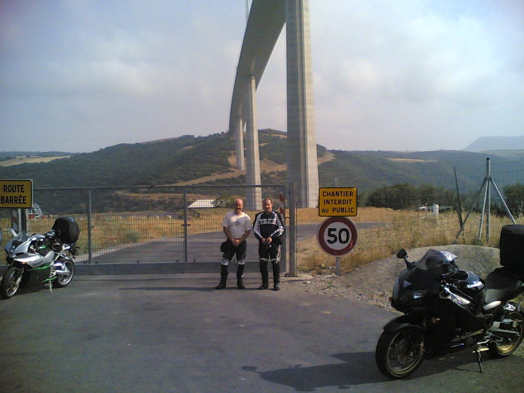 First tour to Milau Viaduct. by tonydoc