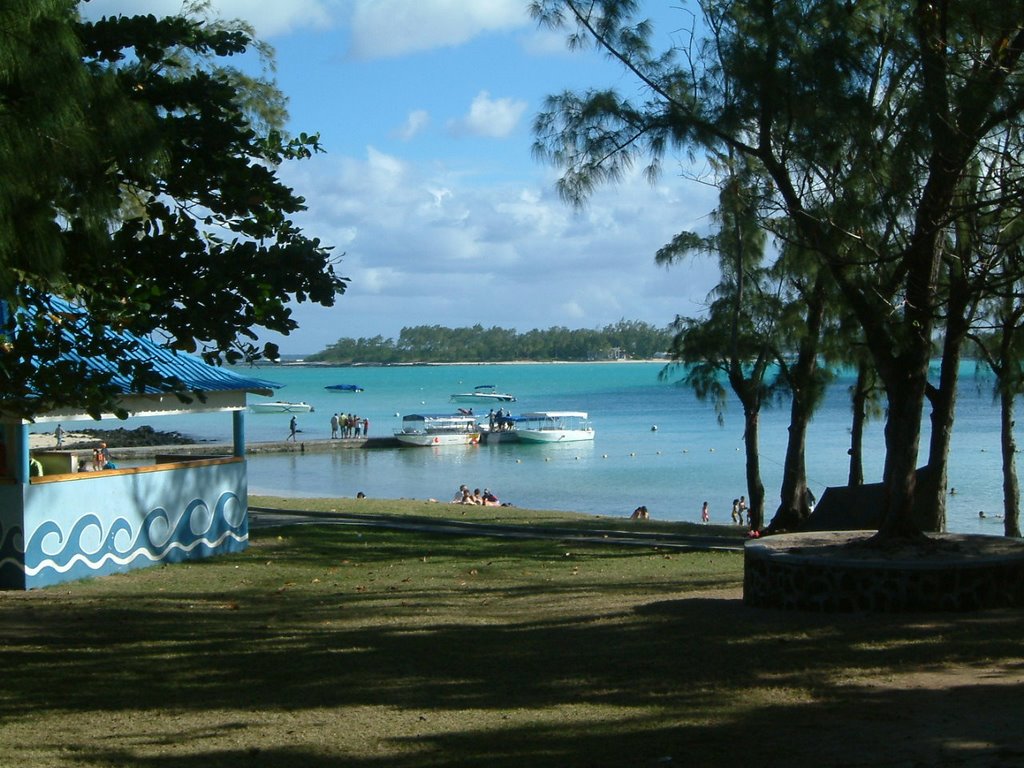 Blue Bay plage by HUE Didier