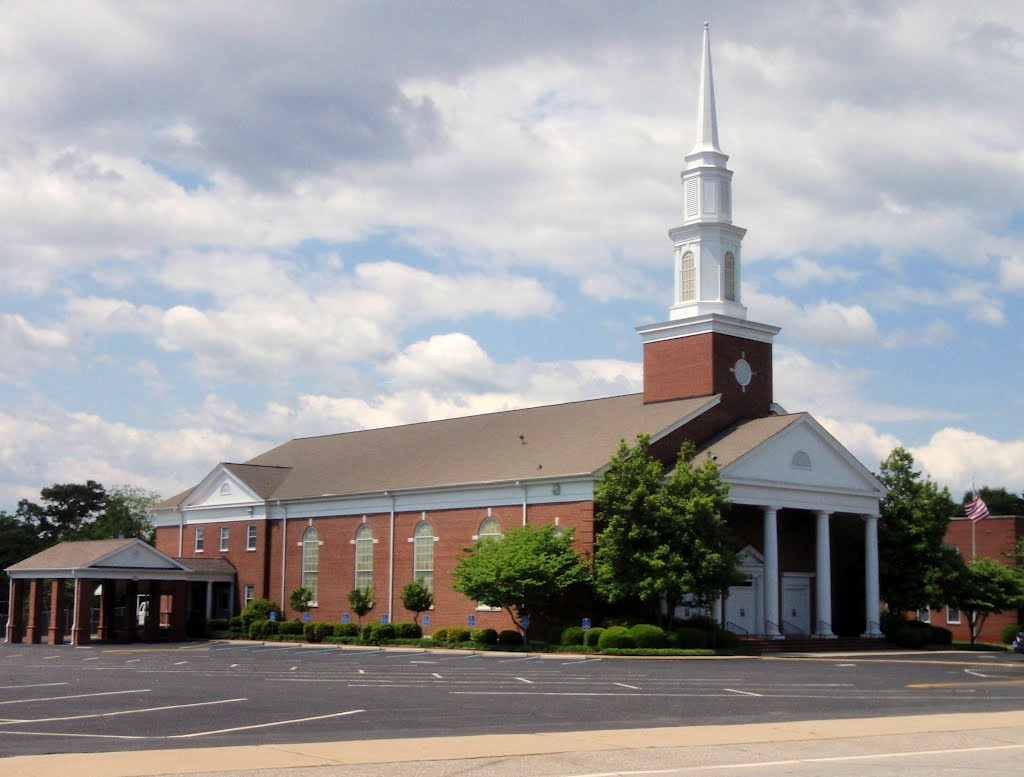 Varennes Heights Baptist Church by bearden82