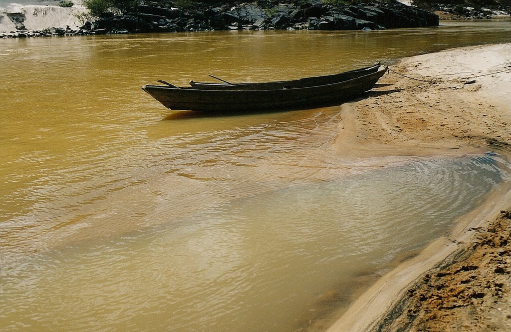 Barcos no Rio Jequitinhonha, José Gonçalves de Minas, MG by Tiago Casarim Pessali