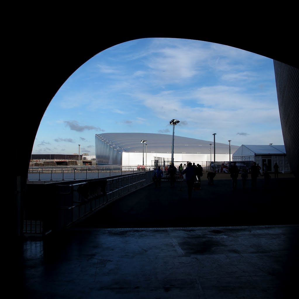 Aquatics Centre by Gordon Whorwood