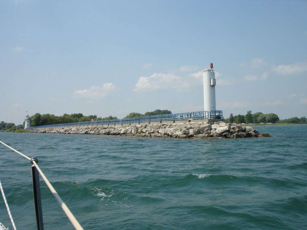 Cheboygan Harbor Breakwall by mmhardy1