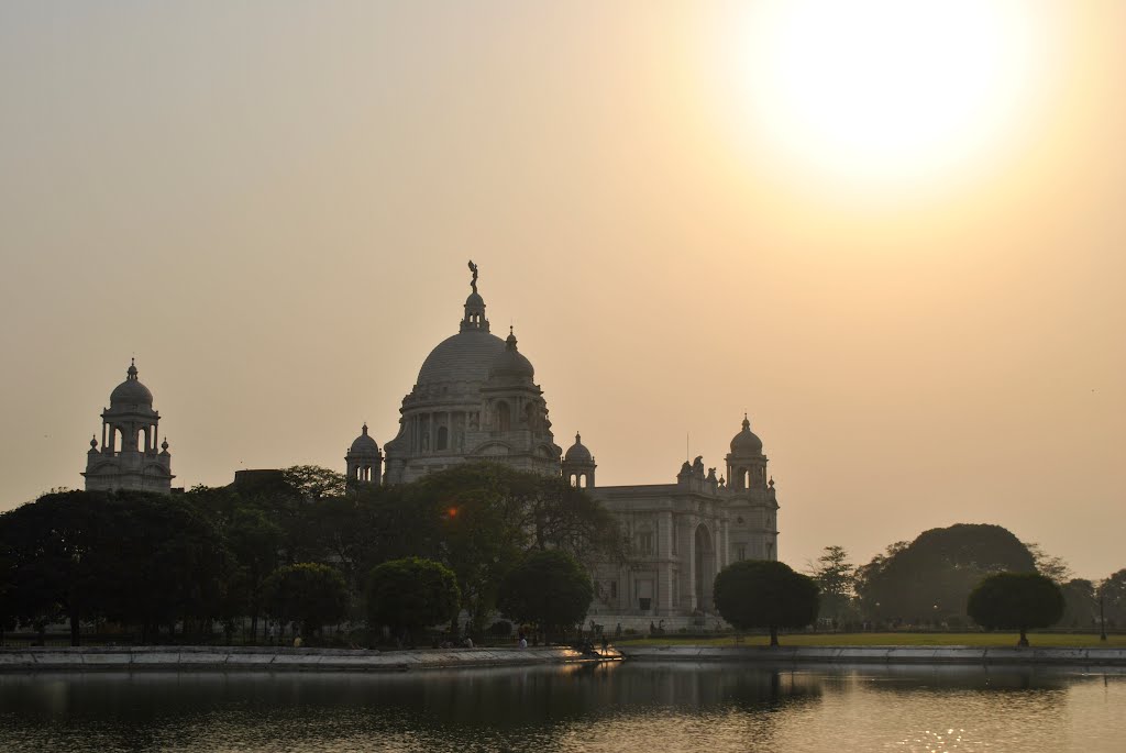 Victoria Memorial Kolkata by Thiagaraj Thomas