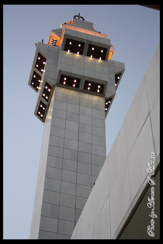 Tane`m Masjed- مسجد التنعيم by Akram Abahre