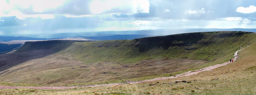 Pen y Fan by Dara Jasumani