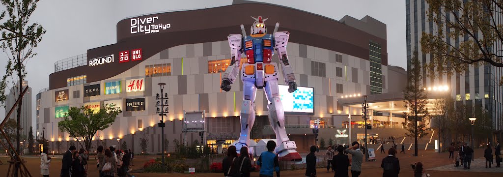 DiverCity Tokyoに立つガンダム2012春 by kevinpsykm