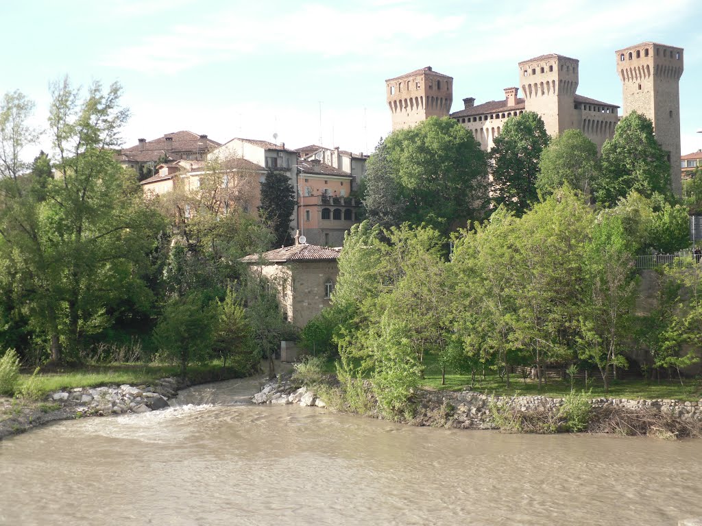 ROCCA DI VIGNOLA - Panorama dal Ponte Muratori sul fiume Panaro by ferdonio