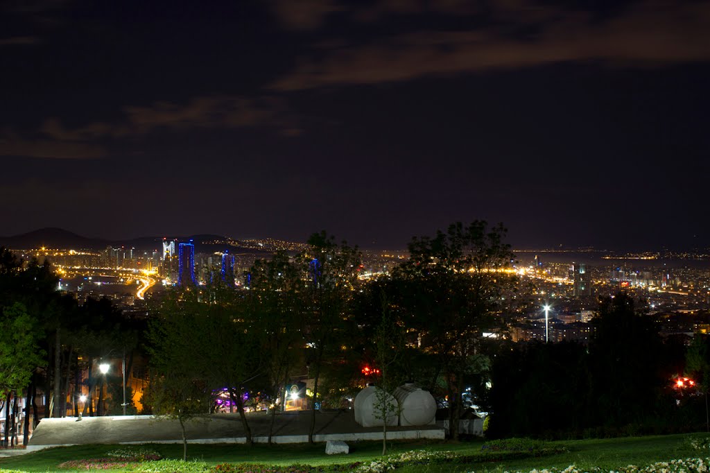 Çamlıca Tepesinden istanbul boğazı by Abdurrahman Behram