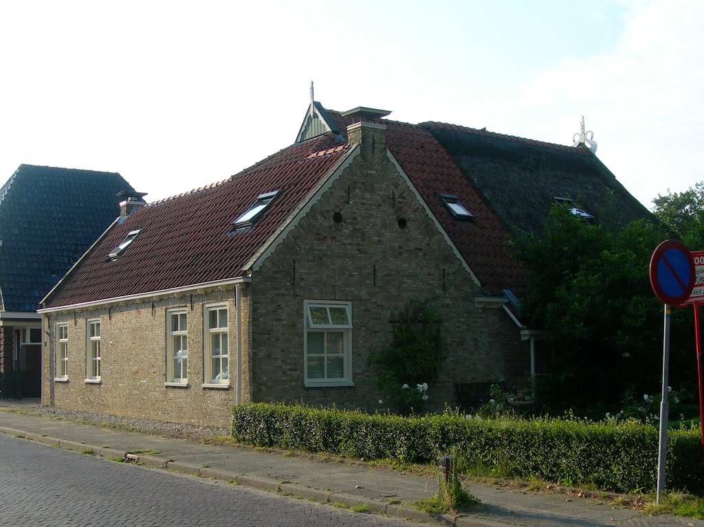 Oude Boerderij (BB) by Bayke de Vries