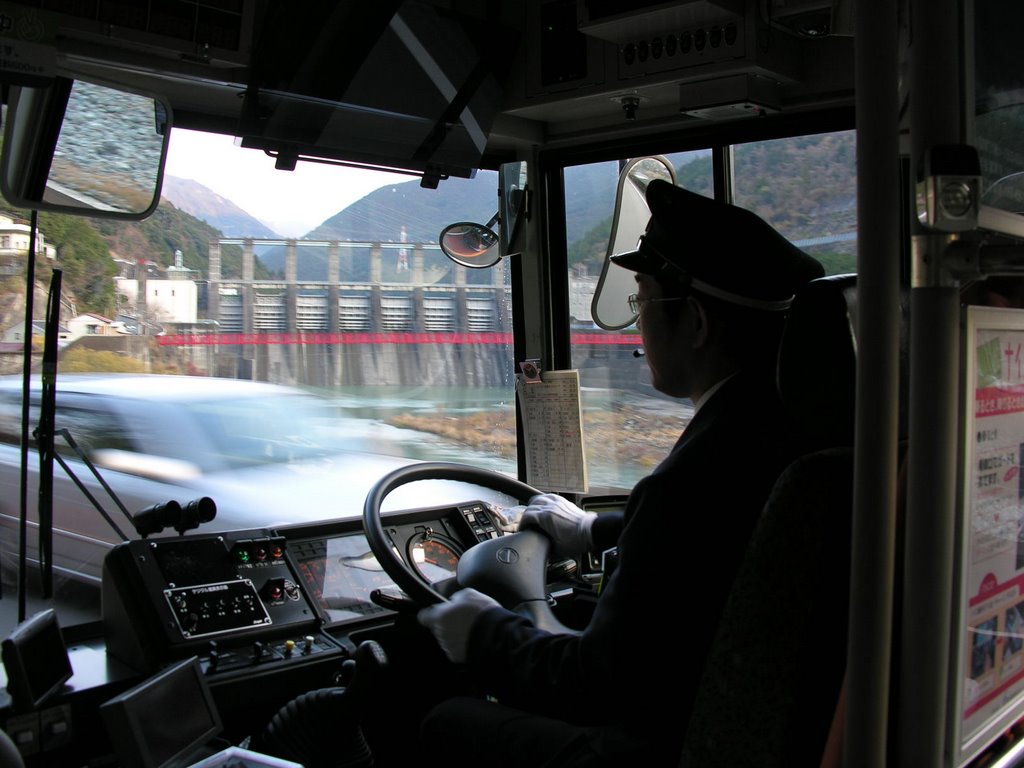 Local bus going by the Akiha dam by Aki Kuwahara