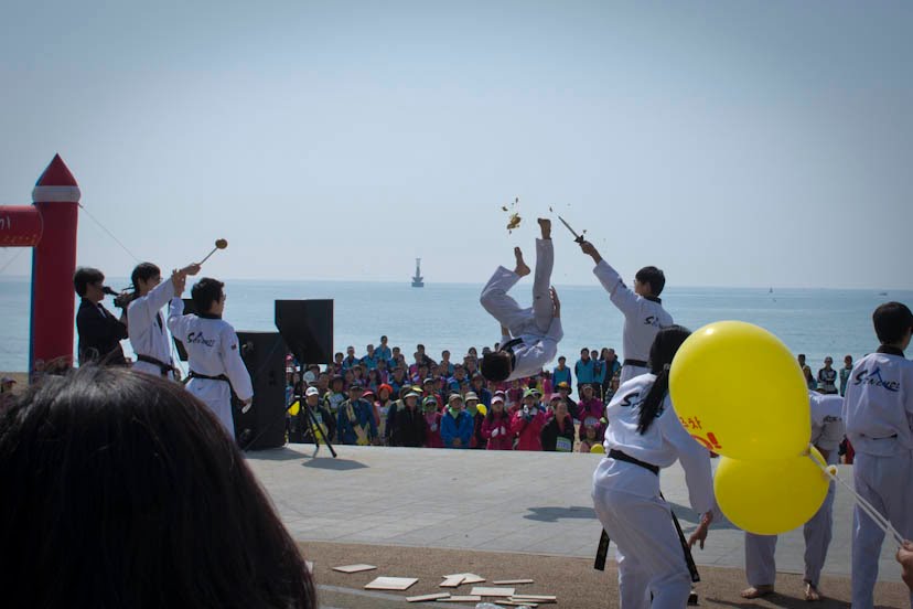 Taekwondo Demo at Haeundae by AO2232