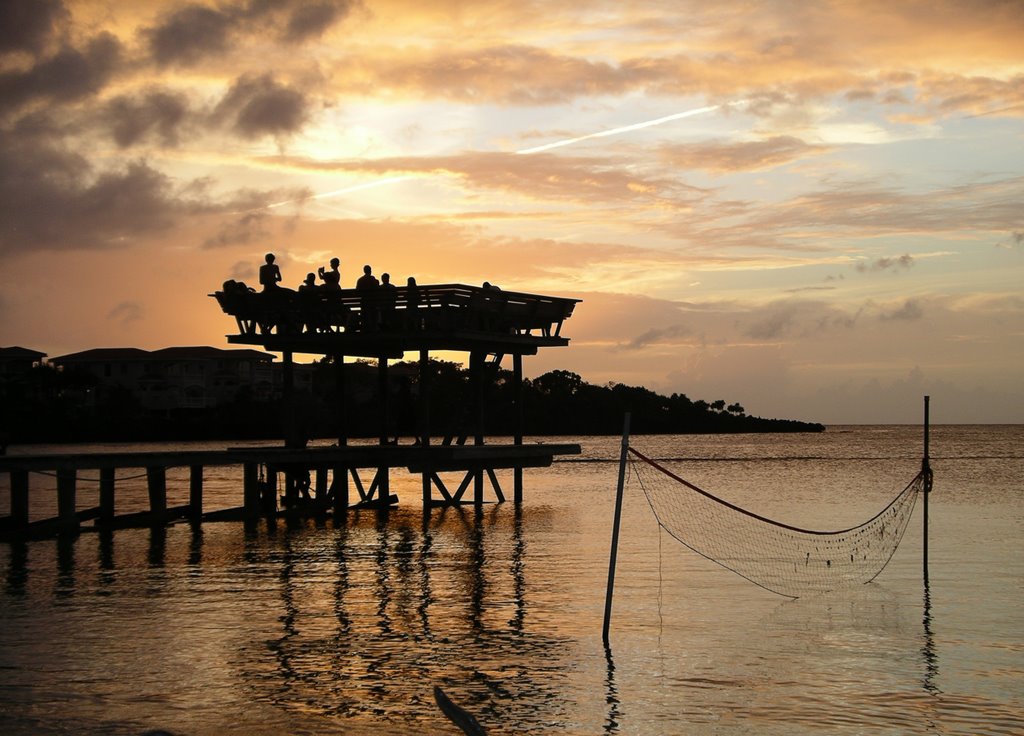 Half Moon Bay, West End, Honduras by johntadams