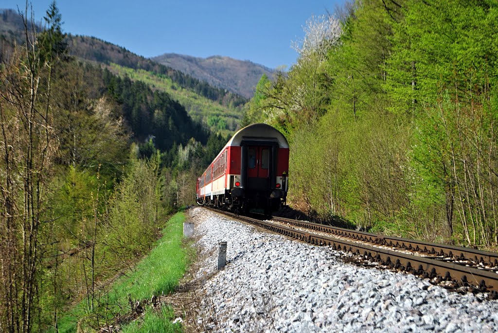 Zr 1844 Strečno 2. smeruje do Turčianskych Teplíc by © Ľudo T. 01.