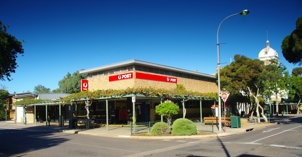 Port Augusta SA5700 Post Office, Commercial Rd / Mackay St, Port Augusta, 9 April 2012 by ilmar v