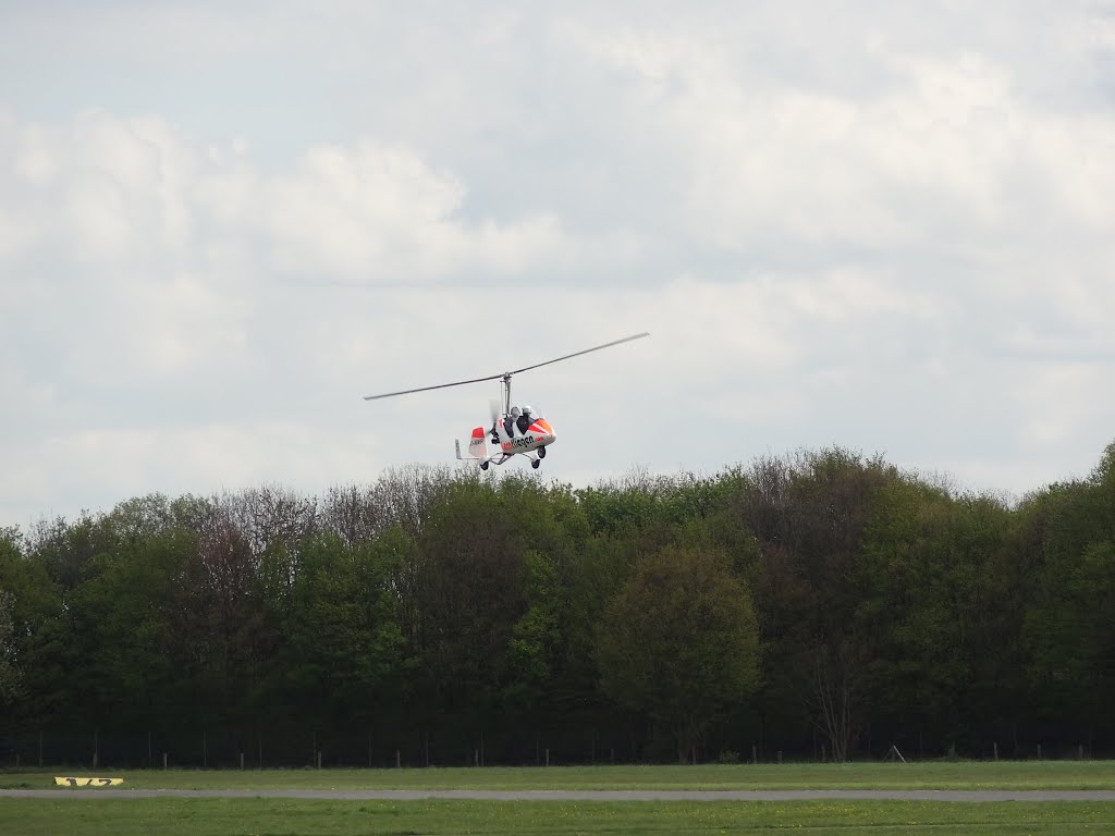 Gyrokopter beim Start by Foto Fitti